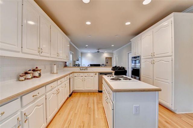 940 Winnbrook Drive, Dacula, GA 30019