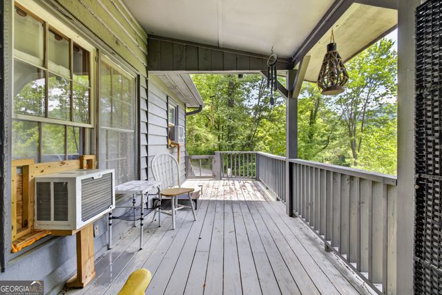 61 Rogers Cove Lane, Clayton, GA 30525