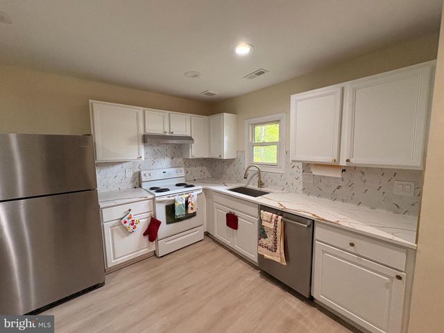 475 LA CASCATA TNHS, Clementon, NJ 08021