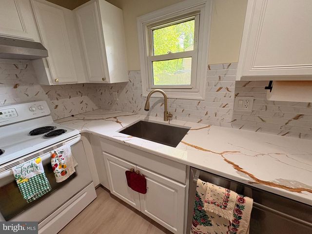 475 LA CASCATA TNHS, Clementon, NJ 08021