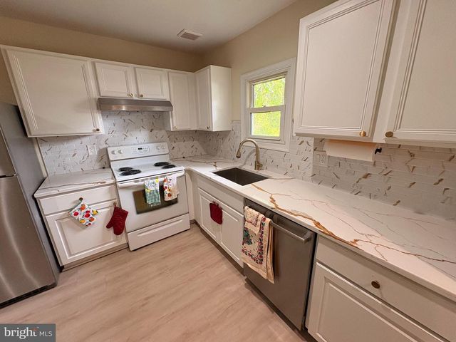 475 LA CASCATA TNHS, Clementon, NJ 08021