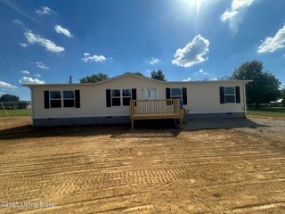 102 N Center St, Irvington, KY 40146