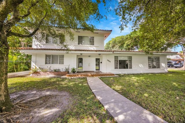 2700 Granada Blvd, Coral Gables, FL 33134