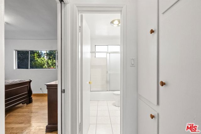 15529 Moorpark Street Apt. 3, Encino (los Angeles), CA 91436