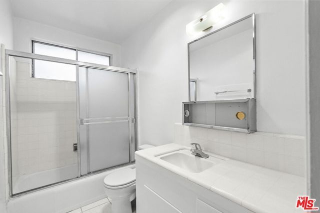 15529 Moorpark Street Apt. 3, Encino (los Angeles), CA 91436