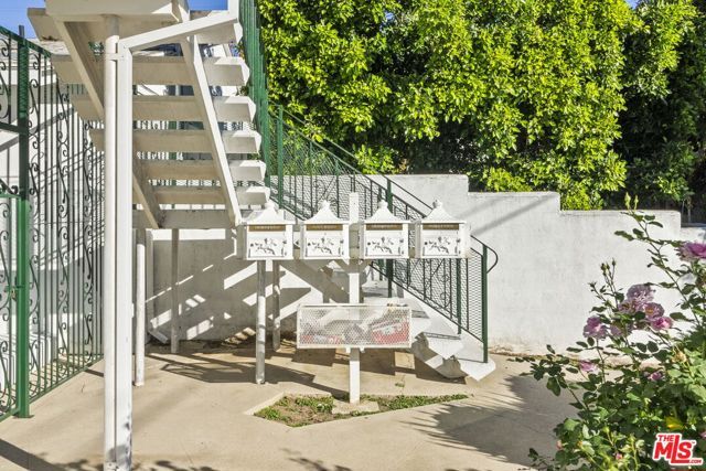 15529 Moorpark Street Apt. 3, Encino (los Angeles), CA 91436