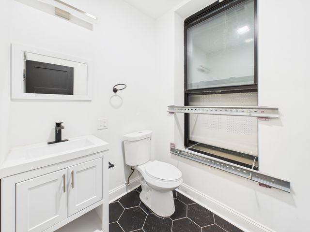 6642 S Drexel Avenue, Chicago, IL 60637