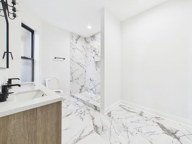 6642 S Drexel Avenue, Chicago, IL 60637