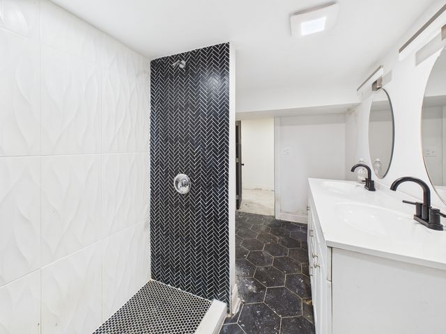 6642 S Drexel Avenue, Chicago, IL 60637