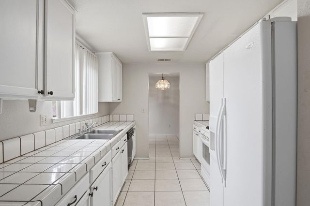 416 Ramsey Dr, Modesto, CA 95356