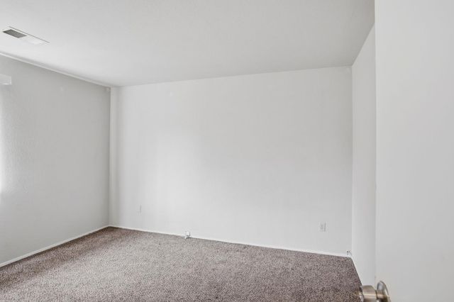 416 Ramsey Dr, Modesto, CA 95356