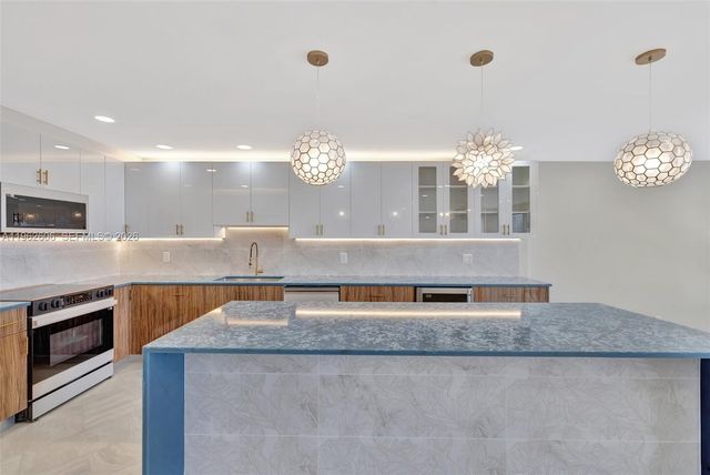 4100 Galt Ocean Dr 1001, Fort Lauderdale, FL 33308