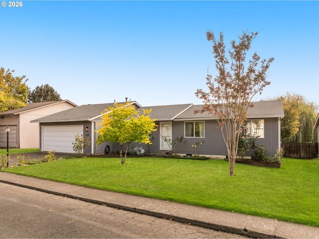 1166 Se FIR GROVE Loop, Hillsboro, OR 97123