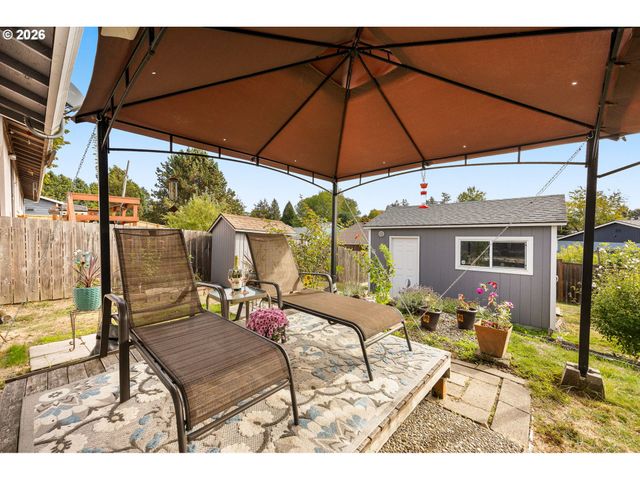 1166 Se FIR GROVE Loop, Hillsboro, OR 97123