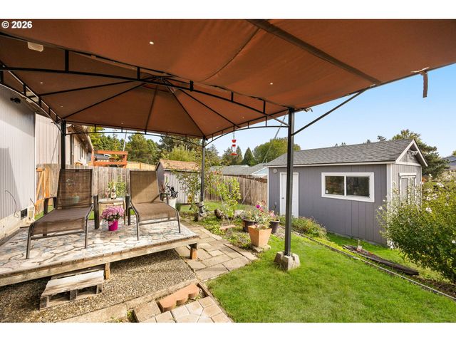 1166 Se FIR GROVE Loop, Hillsboro, OR 97123