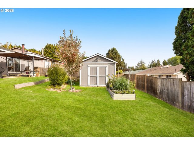 1166 Se FIR GROVE Loop, Hillsboro, OR 97123