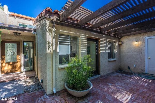 2 E Loma Lane, Phoenix, AZ 85020