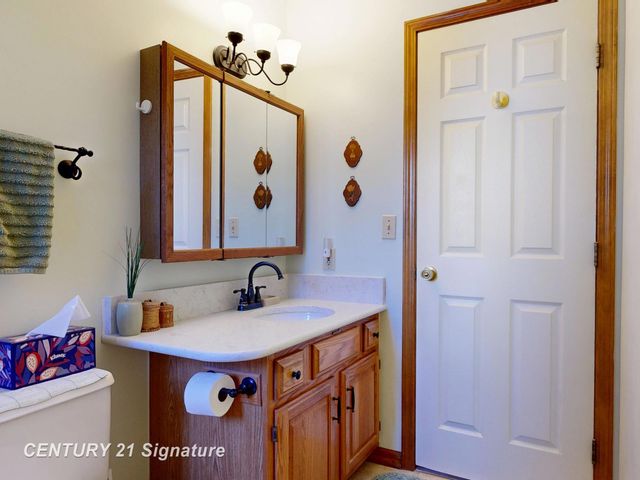 217 Dutch Mill Drive, Flushing, MI 48433
