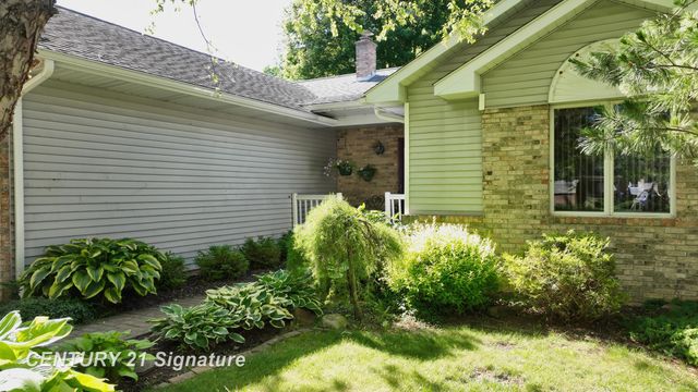 217 Dutch Mill Drive, Flushing, MI 48433