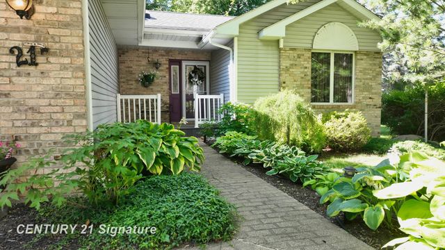 217 Dutch Mill Drive, Flushing, MI 48433