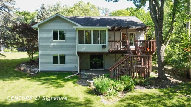 217 Dutch Mill Drive, Flushing, MI 48433