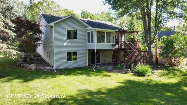 217 Dutch Mill Drive, Flushing, MI 48433