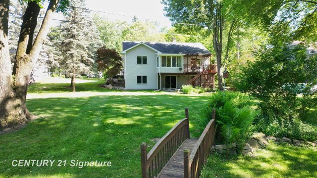 217 Dutch Mill Drive, Flushing, MI 48433