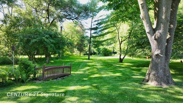 217 Dutch Mill Drive, Flushing, MI 48433