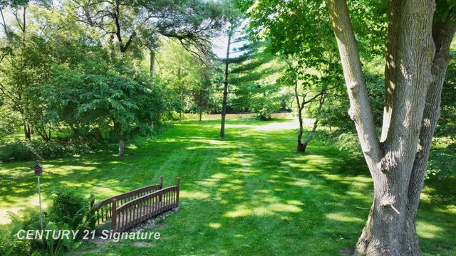 217 Dutch Mill Drive, Flushing, MI 48433