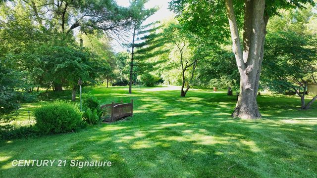 217 Dutch Mill Drive, Flushing, MI 48433