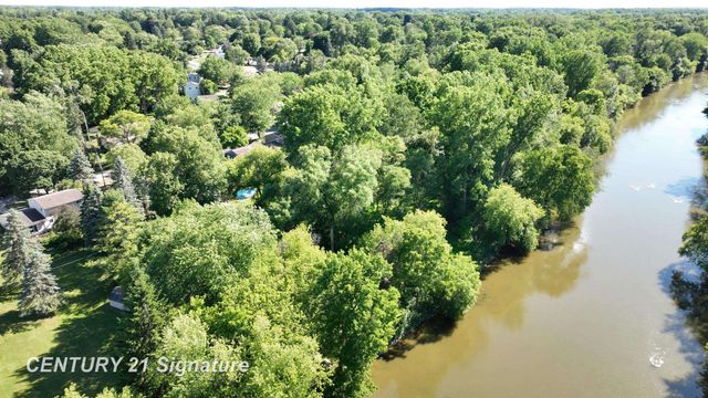 217 Dutch Mill Drive, Flushing, MI 48433