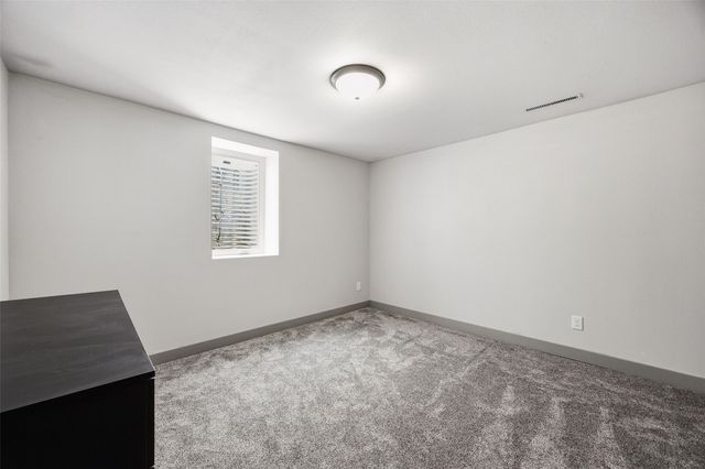 2739 Franklin Avenue NE, Cedar Rapids, IA 52402