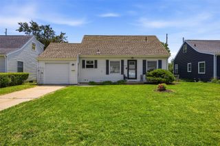 2739 Franklin Avenue NE, Cedar Rapids, IA 52402
