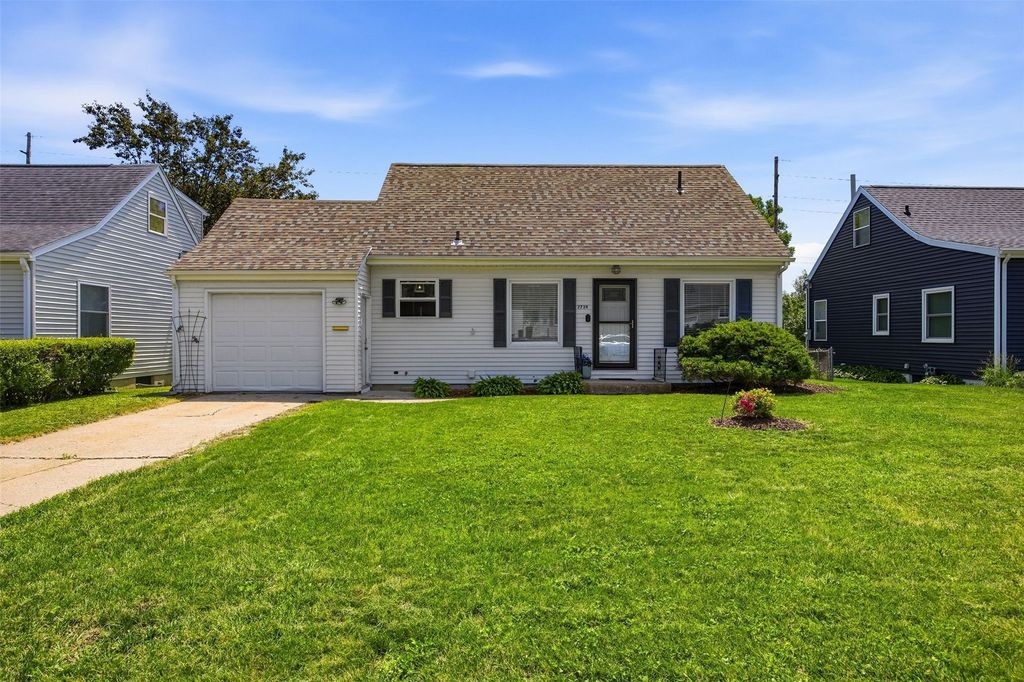 2739 Franklin Avenue NE, Cedar Rapids, IA 52402