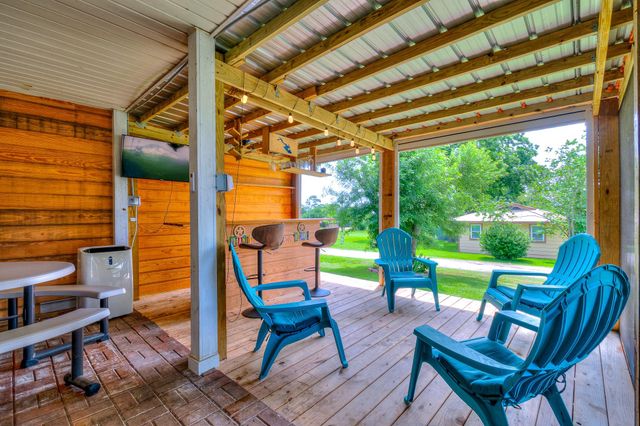 20 Clearview Street, Point Blank, TX 77364