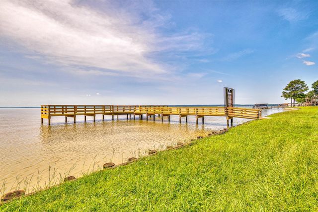 20 Clearview Street, Point Blank, TX 77364