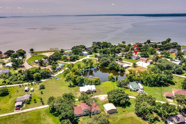 20 Clearview Street, Point Blank, TX 77364