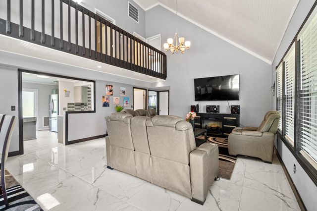 20 Clearview Street, Point Blank, TX 77364