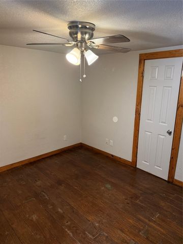1705 Chris Craft Drive 10, Grapevine, TX 76051