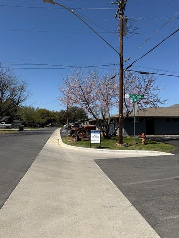 1705 Chris Craft Drive 10, Grapevine, TX 76051