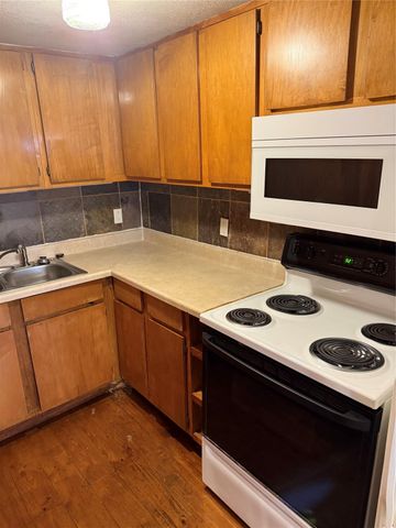 1705 Chris Craft Drive 10, Grapevine, TX 76051