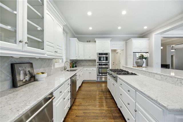 13117 REEDS Street, Leawood, KS 66209
