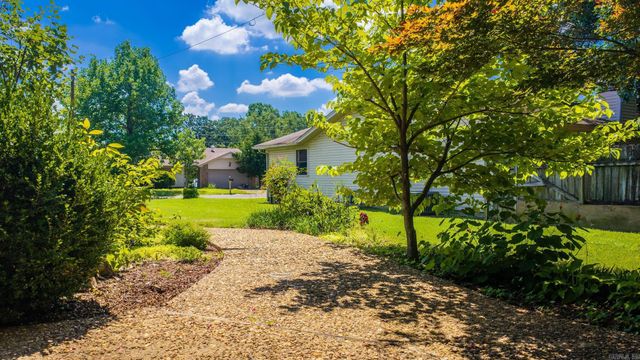 1400 Pickering Drive, Little Rock, AR 72211