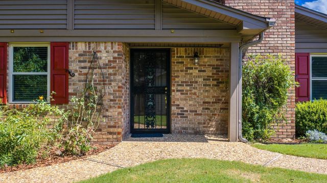 1400 Pickering Drive, Little Rock, AR 72211