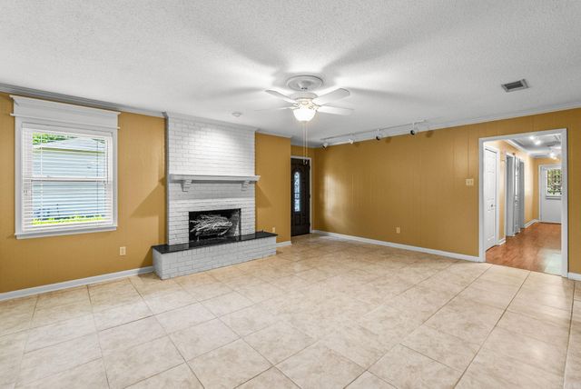 1400 Pickering Drive, Little Rock, AR 72211