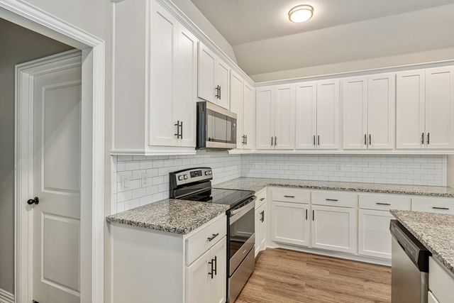 218 Skiff Drive, Gun Barrel City, TX 75156