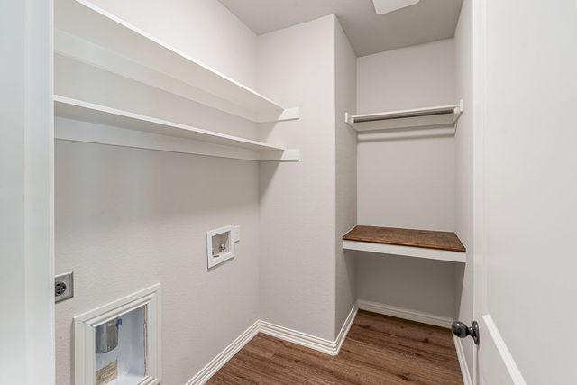 218 Skiff Drive, Gun Barrel City, TX 75156