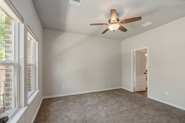 218 Skiff Drive, Gun Barrel City, TX 75156