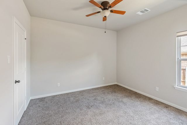 218 Skiff Drive, Gun Barrel City, TX 75156