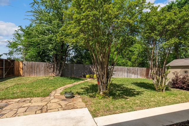 218 Skiff Drive, Gun Barrel City, TX 75156